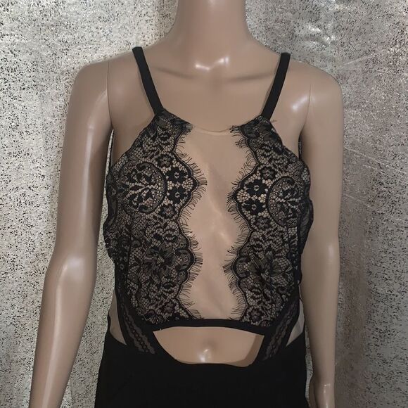 Romper - Picture 3 of 14